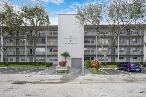 Condominio en venta en Pembroke Pines, Florida, 2 dormitorios, 88.54 m2 № 1139337 - foto 28