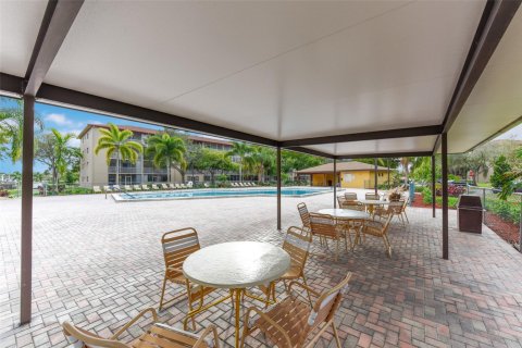 Condominio en venta en Pembroke Pines, Florida, 2 dormitorios, 88.54 m2 № 1139337 - foto 10