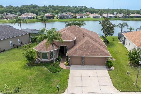 Villa ou maison à vendre à New Port Richey, Floride: 4 chambres, 248.14 m2 № 1314077 - photo 1