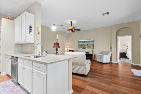 Casa en venta en New Port Richey, Florida, 4 dormitorios, 248.14 m2 № 1314077 - foto 9