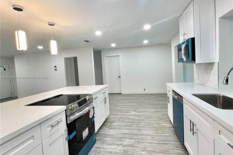 Casa en venta en Dania Beach, Florida, 3 dormitorios, 168.99 m2 № 948755 - foto 10