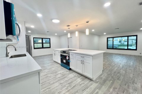 Villa ou maison à vendre à Dania Beach, Floride: 3 chambres, 168.99 m2 № 948755 - photo 13