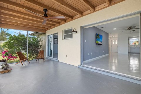 Duplex à vendre à Punta Gorda, Floride: 2 chambres, 102.66 m2 № 969071 - photo 18