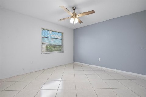 Duplex à vendre à Punta Gorda, Floride: 2 chambres, 102.66 m2 № 969071 - photo 4