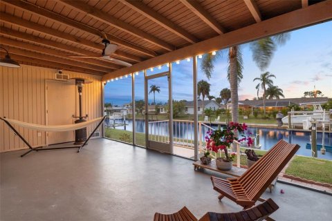 Duplex à vendre à Punta Gorda, Floride: 2 chambres, 102.66 m2 № 969071 - photo 16