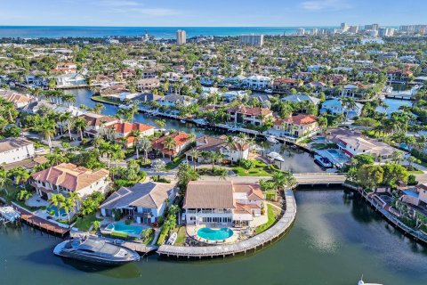 Villa ou maison à vendre à Lighthouse Point, Floride: 5 chambres, 494.89 m2 № 921101 - photo 4