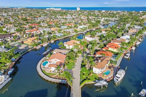 Villa ou maison à vendre à Lighthouse Point, Floride: 5 chambres, 494.89 m2 № 921101 - photo 3
