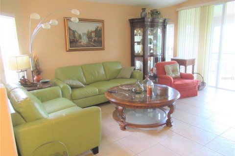 Villa ou maison à vendre à North Port, Floride: 3 chambres, 137.22 m2 № 1170008 - photo 6