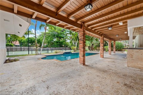 Villa ou maison à vendre à Pinecrest, Floride: 3 chambres, 275.73 m2 № 1101008 - photo 17