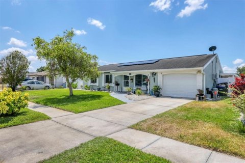 Villa ou maison à vendre à North Port, Floride: 3 chambres, 109.16 m2 № 1299284 - photo 1