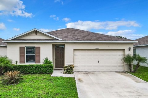 Villa ou maison à vendre à Kissimmee, Floride: 3 chambres, 130.53 m2 № 1299282 - photo 1