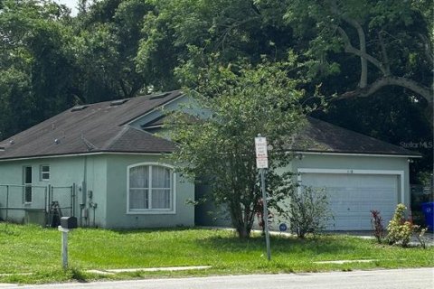 House in Kissimmee, Florida 3 bedrooms, 124.49 sq.m. № 1249859 - photo 1