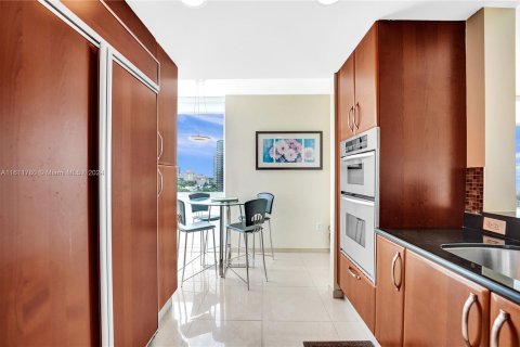 Condo in Aventura, Florida, 3 bedrooms  № 1236465 - photo 13