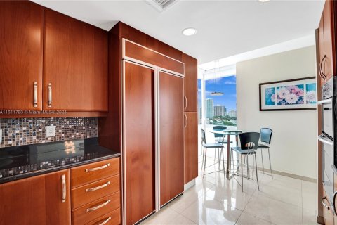 Condo in Aventura, Florida, 3 bedrooms  № 1236465 - photo 14