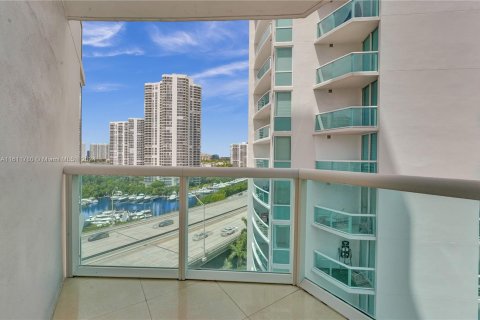 Condo in Aventura, Florida, 3 bedrooms  № 1236465 - photo 28