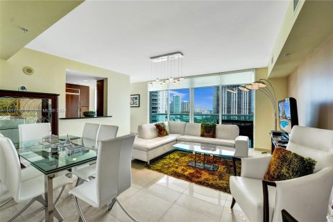 Condo in Aventura, Florida, 3 bedrooms  № 1236465 - photo 2