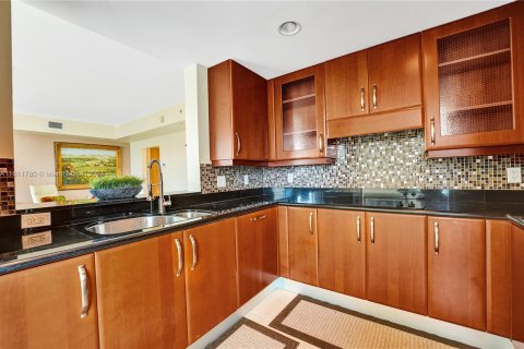 Condo in Aventura, Florida, 3 bedrooms  № 1236465 - photo 11