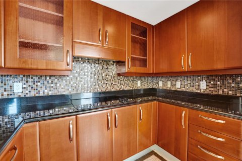 Condo in Aventura, Florida, 3 bedrooms  № 1236465 - photo 12