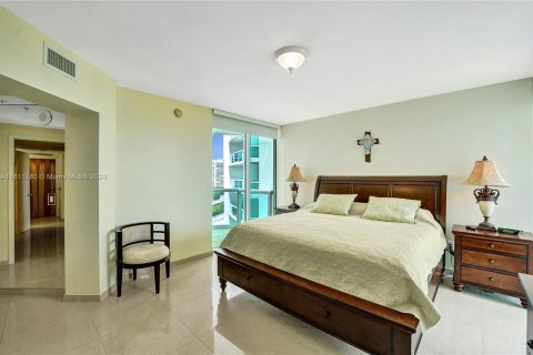 Condo in Aventura, Florida, 3 bedrooms  № 1236465 - photo 25