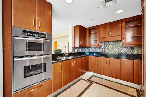 Condo in Aventura, Florida, 3 bedrooms  № 1236465 - photo 9