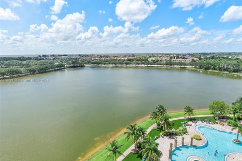 Copropriété à vendre à Sunrise, Floride: 3 chambres, 118.08 m2 № 1236466 - photo 21