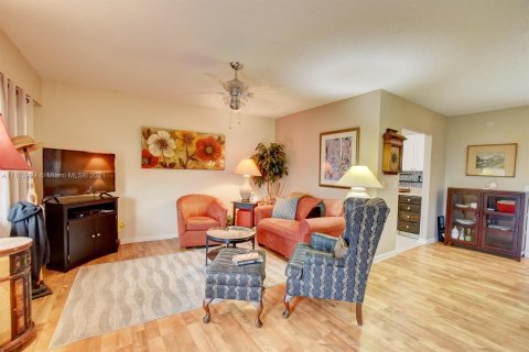 Condominio en venta en Boca Raton, Florida, 1 dormitorio, 66.43 m2 № 10279 - foto 9