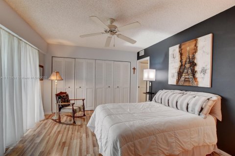 Condo in Boca Raton, Florida, 1 bedroom  № 10279 - photo 8