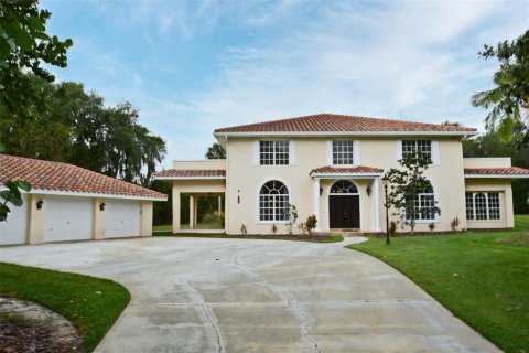 Villa ou maison à vendre à Kissimmee, Floride: 6 chambres, 457.08 m2 № 1126177 - photo 1