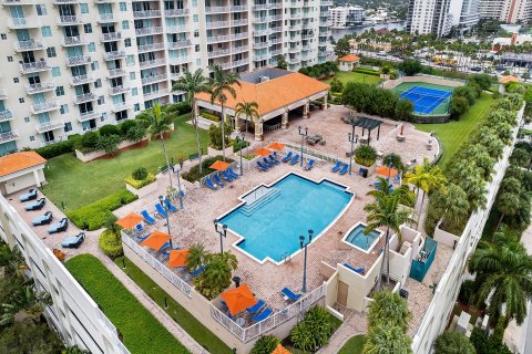 Condo in Fort Lauderdale, Florida, 1 bedroom  № 1173182 - photo 10