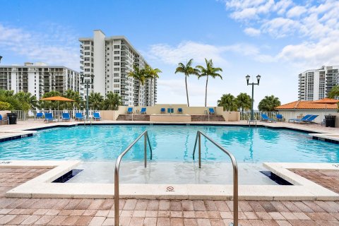 Condo in Fort Lauderdale, Florida, 1 bedroom  № 1173182 - photo 9