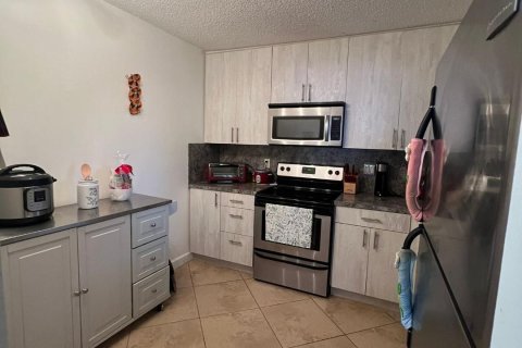 Condo in Coconut Creek, Florida, 2 bedrooms  № 1173228 - photo 3