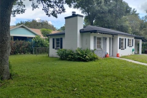 House in Tampa, Florida 3 bedrooms, 102.01 sq.m. № 1403175 - photo 4