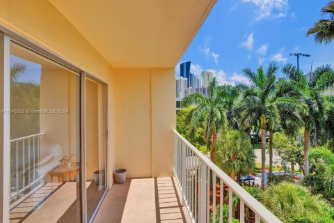 Condo in Sunny Isles Beach, Florida, 1 bedroom  № 1331058 - photo 11