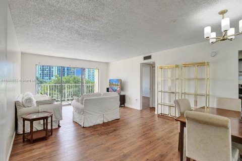 Condo in Sunny Isles Beach, Florida, 1 bedroom  № 1331058 - photo 1