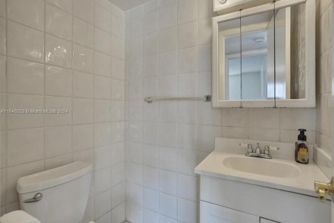 Condo in Sunny Isles Beach, Florida, 1 bedroom  № 1331058 - photo 20