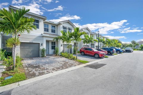 Touwnhouse à vendre à Pembroke Pines, Floride: 3 chambres, 180.04 m2 № 1368686 - photo 5