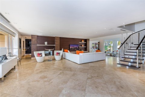 Villa ou maison à vendre à Hallandale Beach, Floride: 6 chambres, 557.51 m2 № 1410607 - photo 28