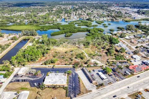 Terreno en venta en Englewood, Florida № 992385 - foto 1