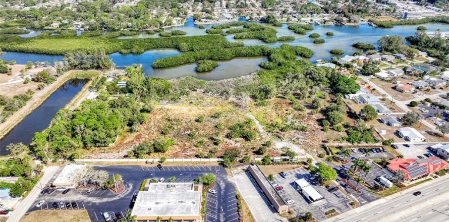 Terreno en Englewood, Florida № 992385