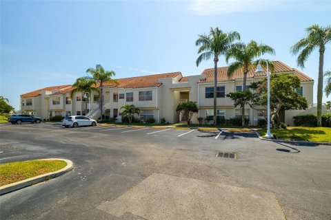 Condominio en venta en Saint Petersburg, Florida, 2 dormitorios, 106.37 m2 № 1403312 - foto 2