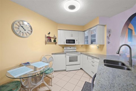 Condominio en venta en Saint Petersburg, Florida, 2 dormitorios, 106.37 m2 № 1403312 - foto 9