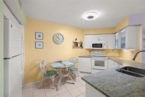 Condominio en venta en Saint Petersburg, Florida, 2 dormitorios, 106.37 m2 № 1403312 - foto 8