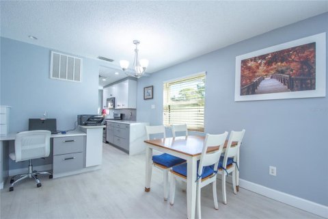 Copropriété à vendre à Saint Petersburg, Floride: 2 chambres, 91.51 m2 № 1307395 - photo 8