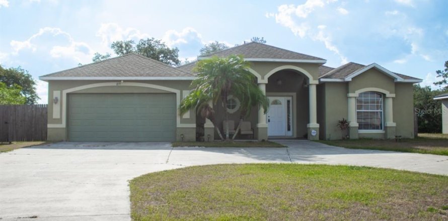 House in Kissimmee, Florida 4 bedrooms, 196.49 sq.m. № 1307394