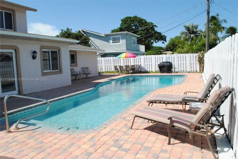 Villa ou maison à louer à Pompano Beach, Floride: 5 chambres, 219.44 m2 № 15915 - photo 4
