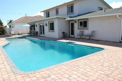 Villa ou maison à louer à Pompano Beach, Floride: 5 chambres, 219.44 m2 № 15915 - photo 5