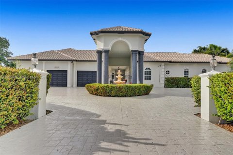 Villa ou maison à vendre à Davie, Floride: 9 chambres, 521.46 m2 № 1185769 - photo 12