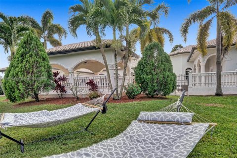 Villa ou maison à vendre à Davie, Floride: 9 chambres, 521.46 m2 № 1185769 - photo 19