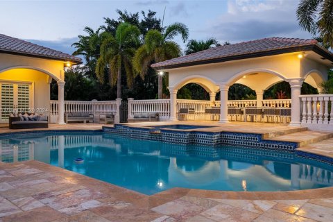 Villa ou maison à vendre à Davie, Floride: 9 chambres, 521.46 m2 № 1185769 - photo 4