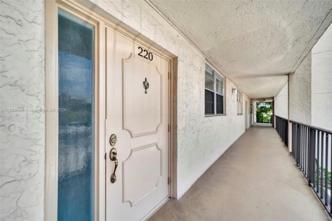 Copropriété à vendre à Sunrise, Floride: 2 chambres, 107.95 m2 № 1311071 - photo 20